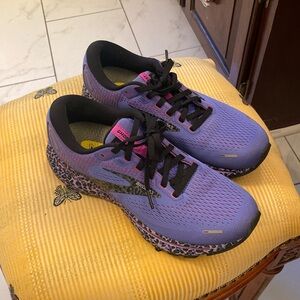 Brooks Ghost 14 Size 8.5 Purple Cheetah Running Shoes